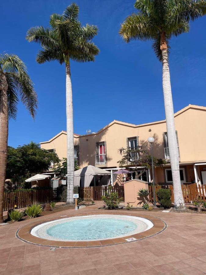 913 Oasis Club, Near Meloneras Maspalomas (Gran Canaria)